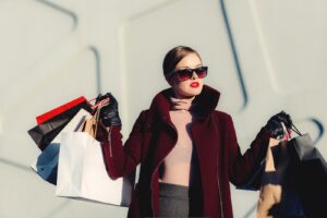 Moda na oversize’owe okulary przeciwsłoneczne – stylowy dodatek do letnich strojów